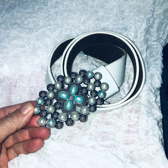 Elegant White Belt with Turquoise and Silver Buckle Ricki’s xl. Gently loved. - Picture 1 of 7